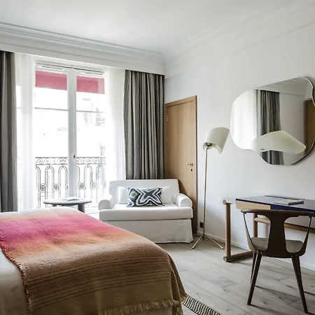 Hotel Vernet Champs Elysées 5*