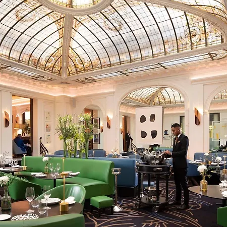 Vernet Champs Elysées Hotel 5*