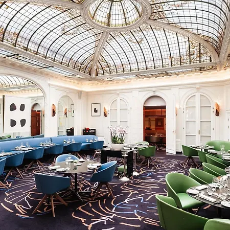 Vernet Champs Elysées Hotel 5*