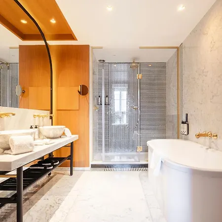 Hotel Vernet Champs Elysées Parigi