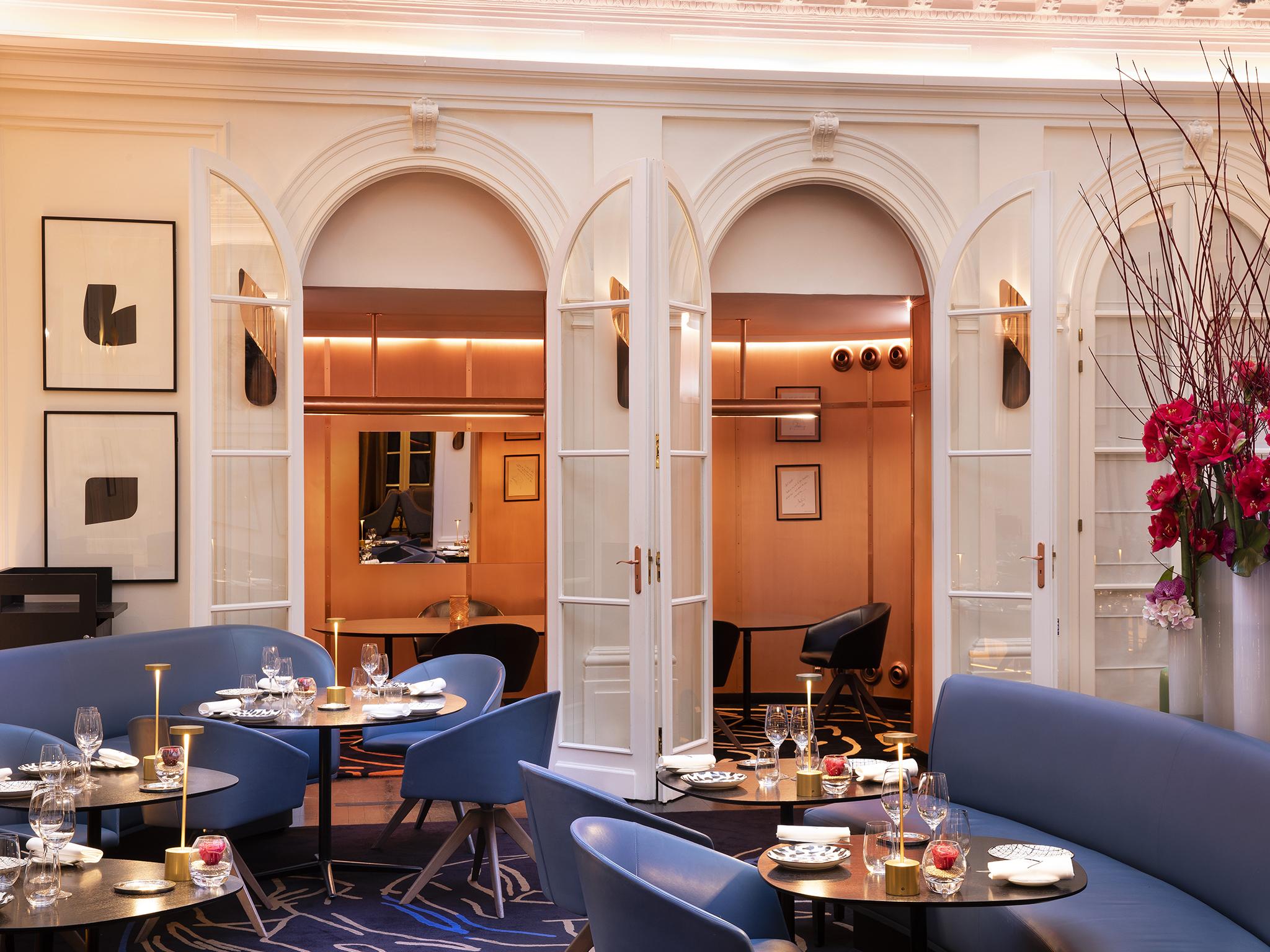 Hotel Vernet Champs Elysées Parigi