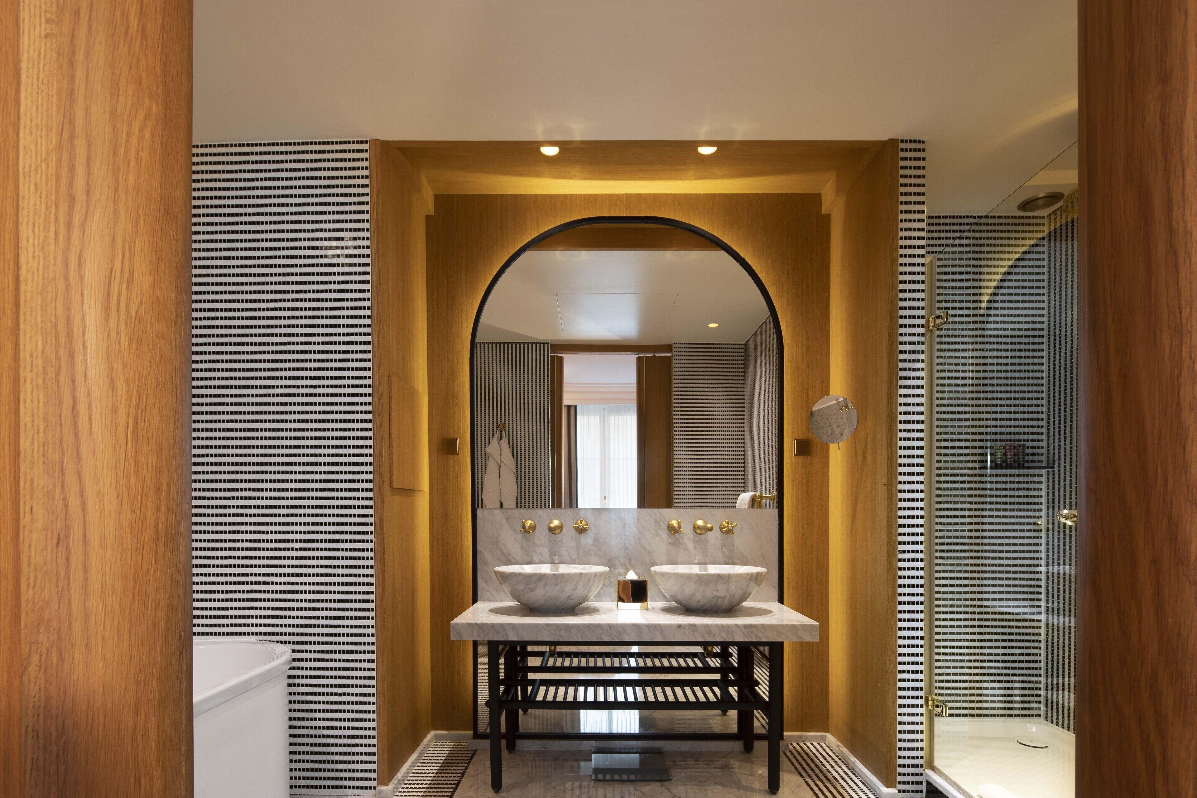 Vernet Champs Elysees Hotel