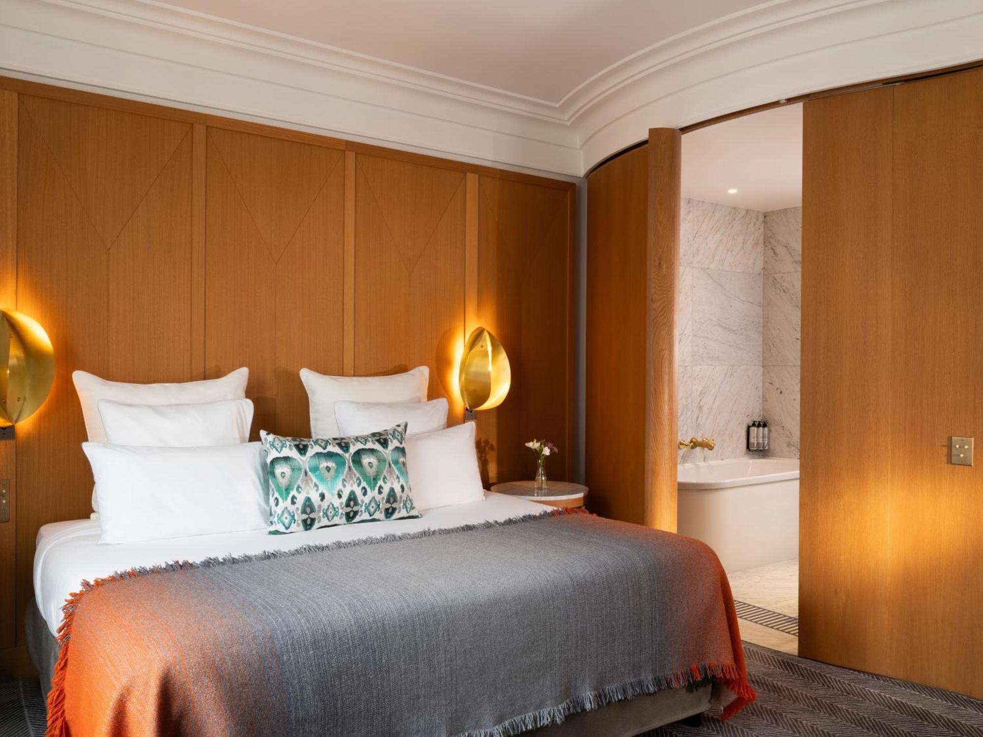 Vernet Champs Elysees 5* Paris