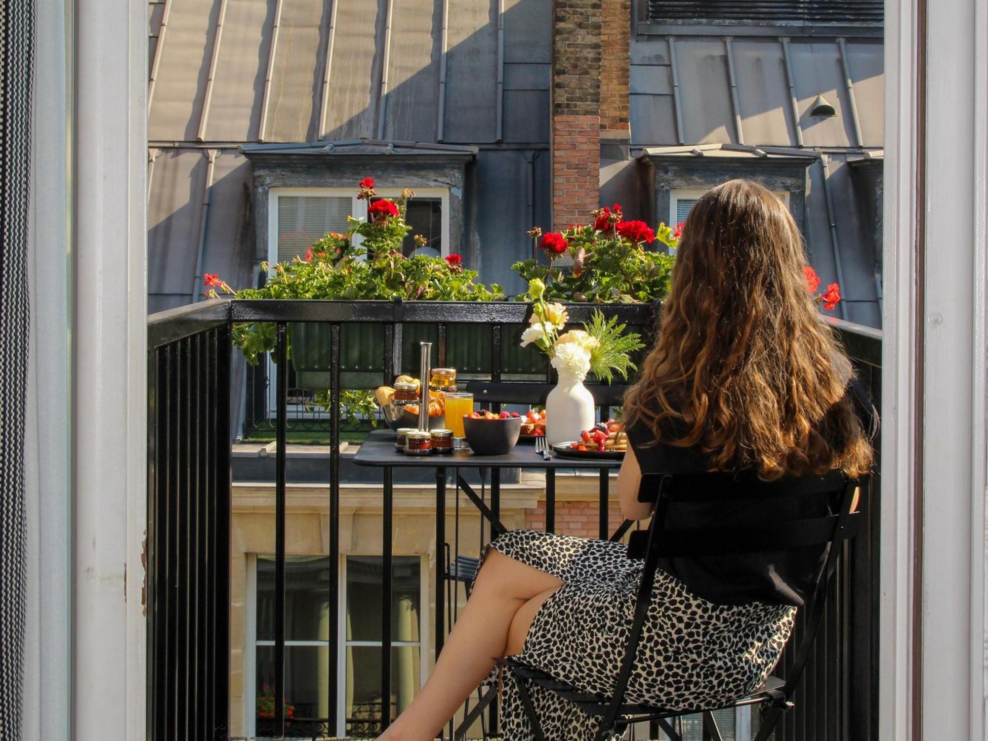 Hotel Vernet Champs Elysees Paris