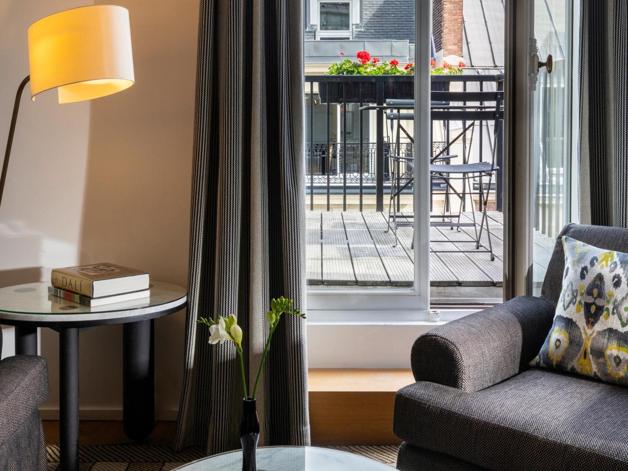 Vernet Champs Elysees Hotel