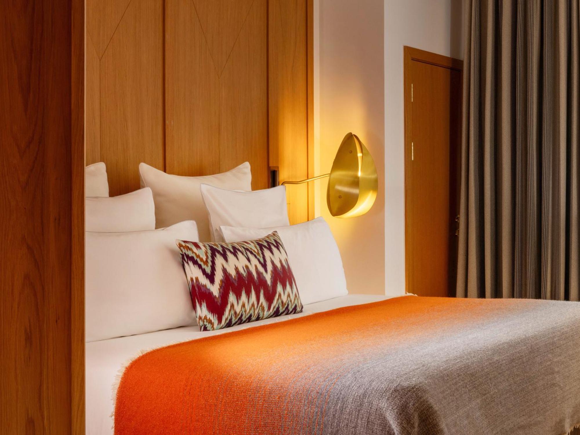 Hotel Vernet Champs Elysees Paris